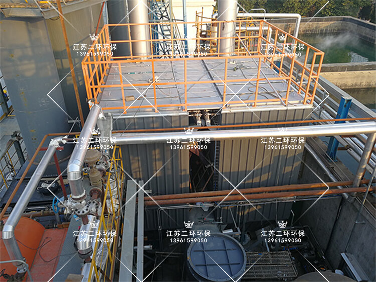 它在捕集細(xì)小的粉塵顆粒方面與袋式除塵器有異曲同工之效